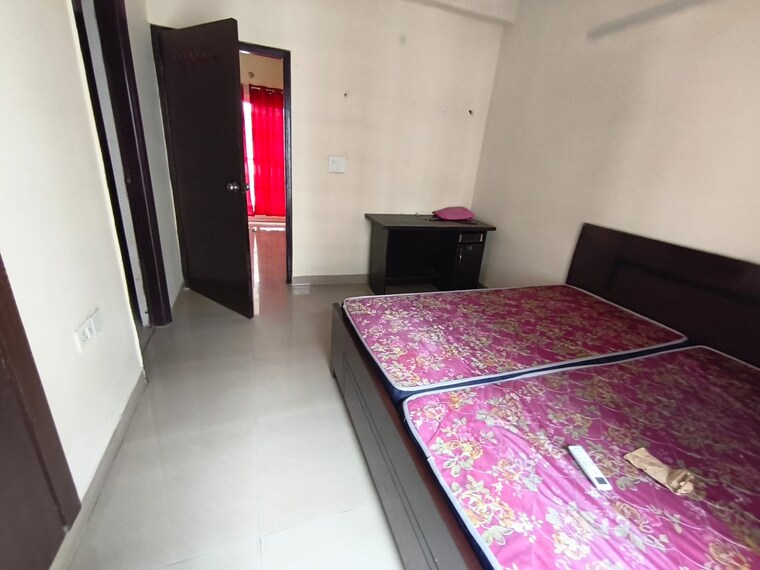 Bedroom, aims-golf-city 3.5 Bedroom 1550 Sq.Ft. Apartment In Sector 75 Noida 8980617