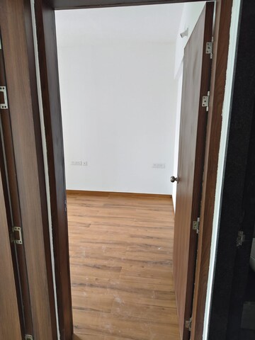Room in 2 BHK Apartment at Krisala 41 Cosmo, Tathawade – for Rent