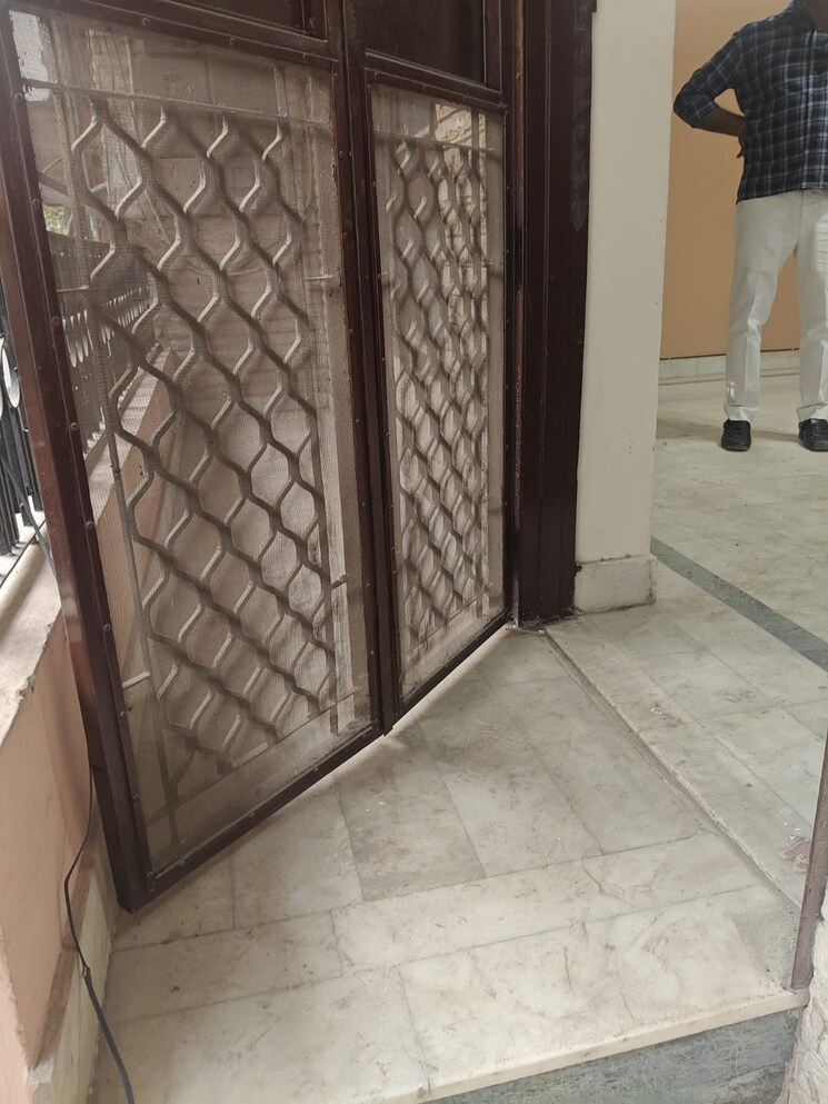 Balcony, shivalik colony 3 Bedroom 1800 Sq.Ft. Builder Floor In Shivalik Colony Delhi 8980651