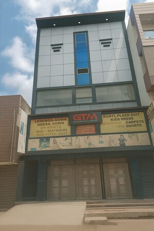  Showroom For Sale in Krishna Nagar