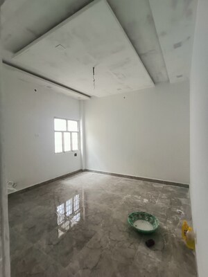 Room in 2 BHK Independent House at Deva Road – for Sale