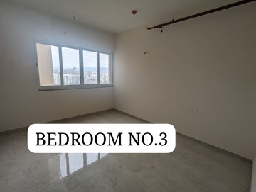 Room in 3 BHK Apartment at K Raheja Reserve, Mohammadwadi – for Rent