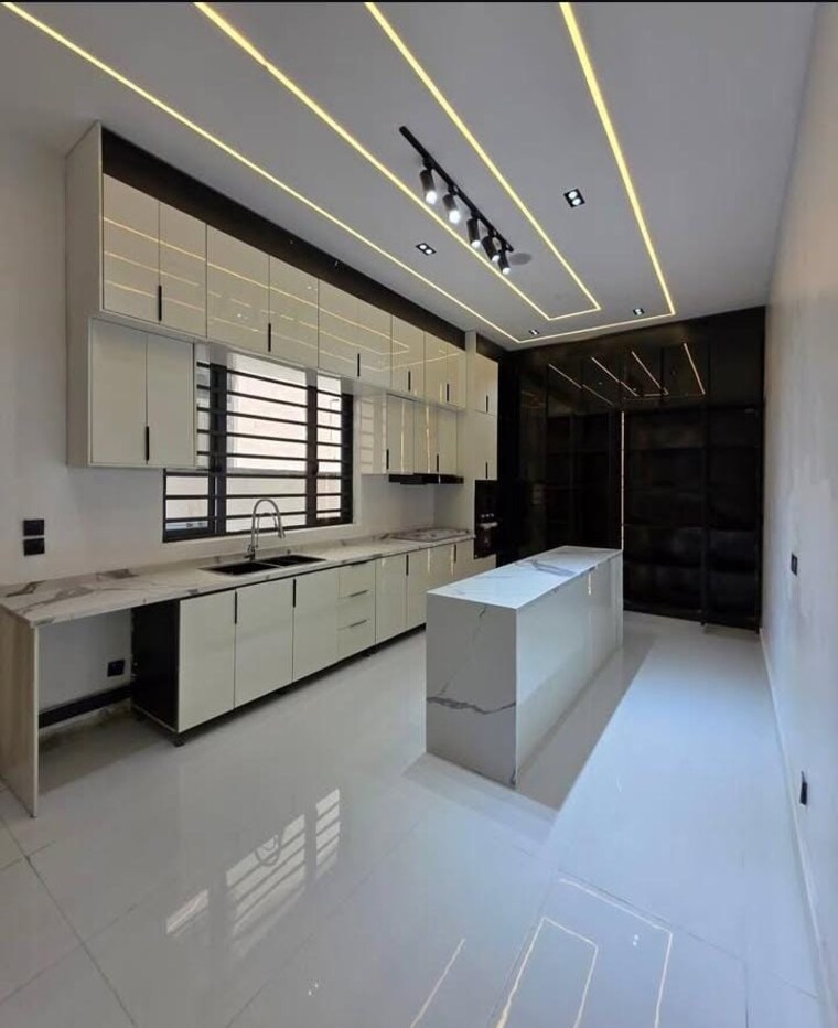 Kitchen, sector 30 3.5 Bedroom 3330 Sq.Ft. Builder Floor In Sector 30 Faridabad 8980796