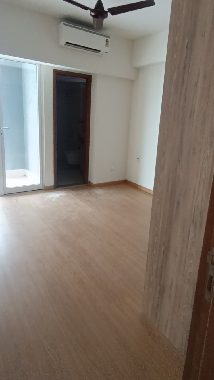 Room, godrej-woods 4 Bedroom 2259 Sq.Ft. Apartment In Sector 43 Noida 8980802