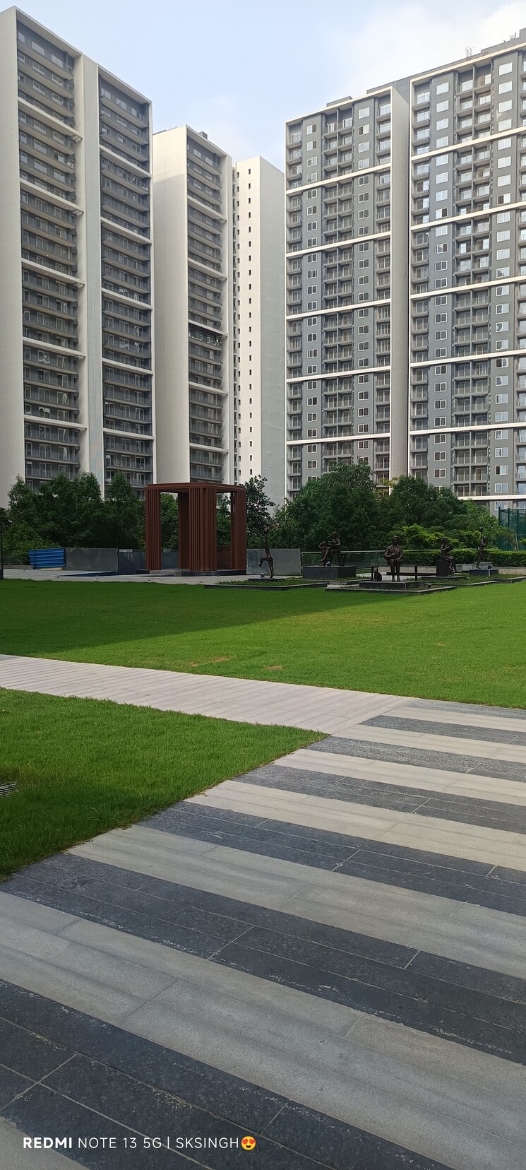 Garden, godrej-woods 4 Bedroom 2259 Sq.Ft. Apartment In Sector 43 Noida 8980802