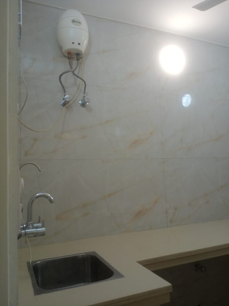 undefined, safdarjung enclave Commercial Office Space 1800 Sq.Ft. In Safdarjung Enclave Delhi 8980792