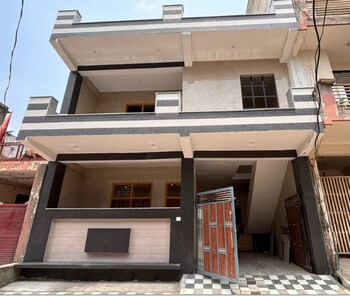 3 BHK House for Sale in Preet Vihar, Delhi