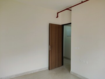 Room in 2 BHK Apartment at K Raheja Ascencio, Chandivali – for Rent