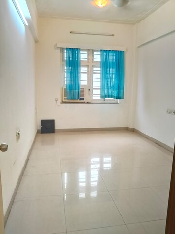 Bedroom in 3 BHK Apartment at Matunga West – for Rent