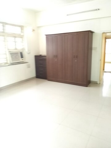 Room in 3 BHK Apartment at Matunga West – for Rent