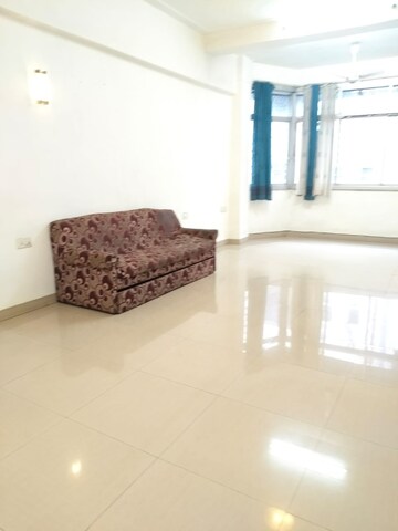 Living Room in 3 BHK Apartment at Matunga West – for Rent