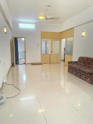 Room in 3 BHK Apartment at Matunga West – for Rent