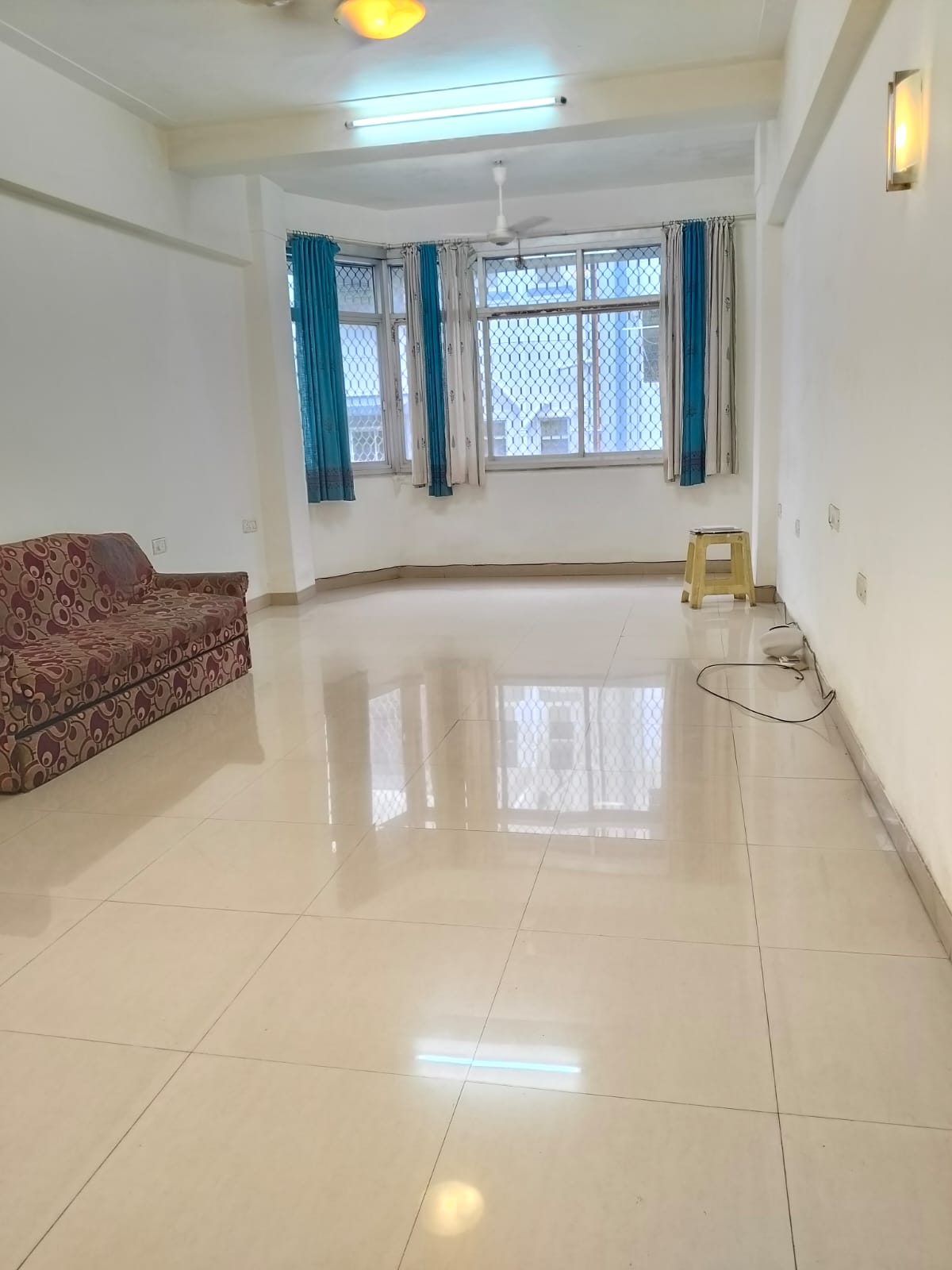 3 BHK + Extra Room Apartment For Rent in Abcd