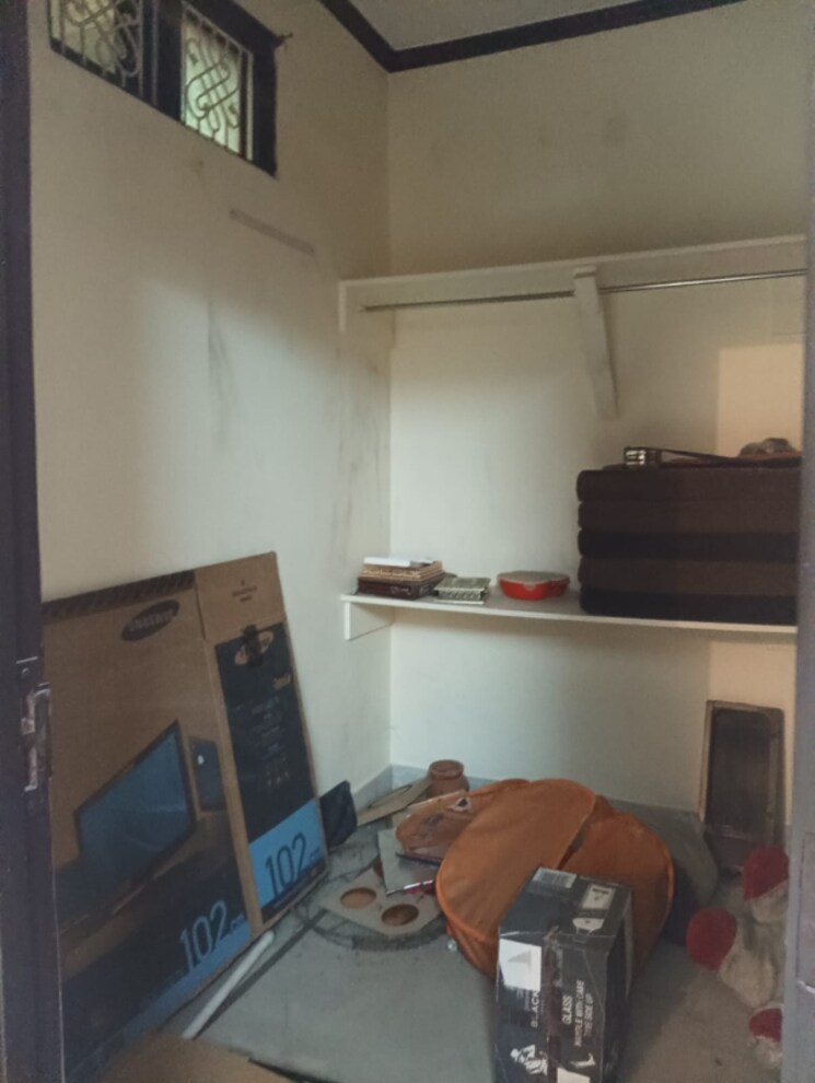 Kitchen, krishna nagar 4 Bedroom 261 Sq.Yd. Builder Floor In Krishna Nagar Delhi 8980833