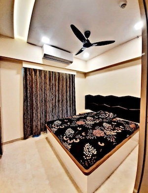 Bedroom in 2 BHK Apartment at Lodha Amara, Kolshet Road – for Sale