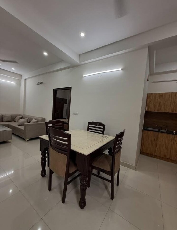 Team Area, sector 32 2.5 Bedroom 1800 Sq.Ft. Builder Floor In Sector 32 Faridabad 8980866