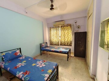 Bedroom in  Pg at Andheri West – for Rent
