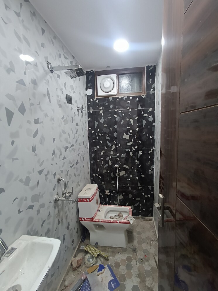 Bathroom, govindpuri 2 Bedroom 540 Sq.Ft. Builder Floor In Govindpuri Delhi 8980879