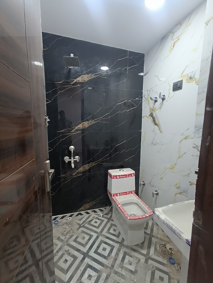Bathroom, govindpuri 2 Bedroom 540 Sq.Ft. Builder Floor In Govindpuri Delhi 8980879