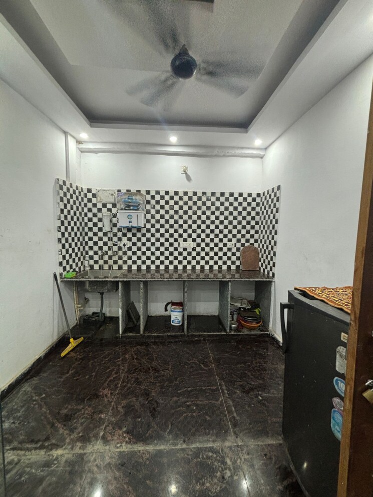 Kitchen, xu iii greater noida 2 Bedroom 1290 Sq.Ft. Builder Floor In Xu Iii Greater Noida Greater Noida 8980992