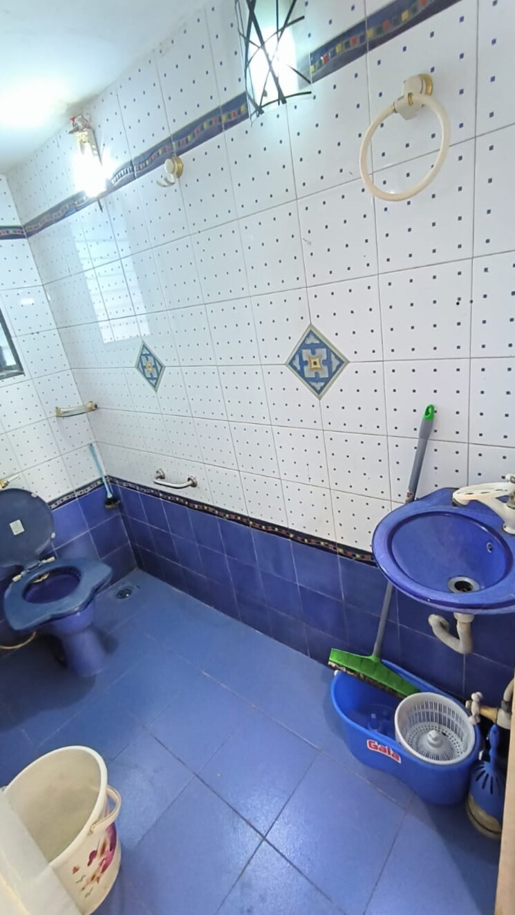 Bathroom, salvation-chs 2.5 Bedroom 1100 Sq.Ft. Apartment In Dadar West Mumbai 8980983