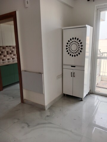 Room in 3 BHK Apartment at Ansals Sushant City – for Rent