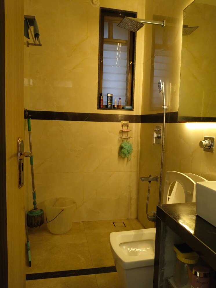 Bathroom, kukreja-hari-kunj-ii 3 Bedroom 1430 Sq.Ft. Apartment In Chembur Mumbai 8980938