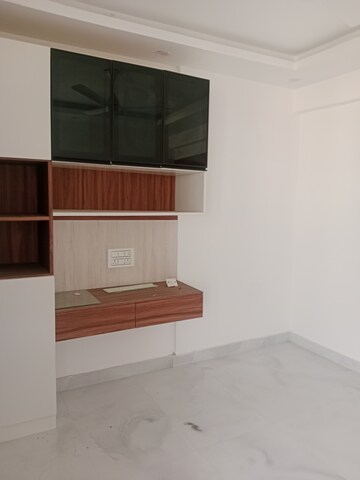 Room in 3 BHK Apartment at Ansals Sushant City – for Rent