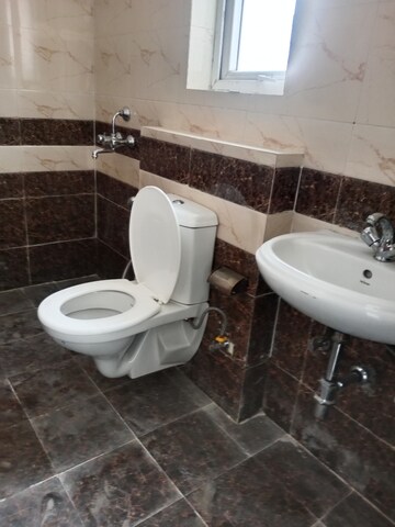 Attached Bathroom in 3 BHK Apartment at Ansals Sushant City – for Rent