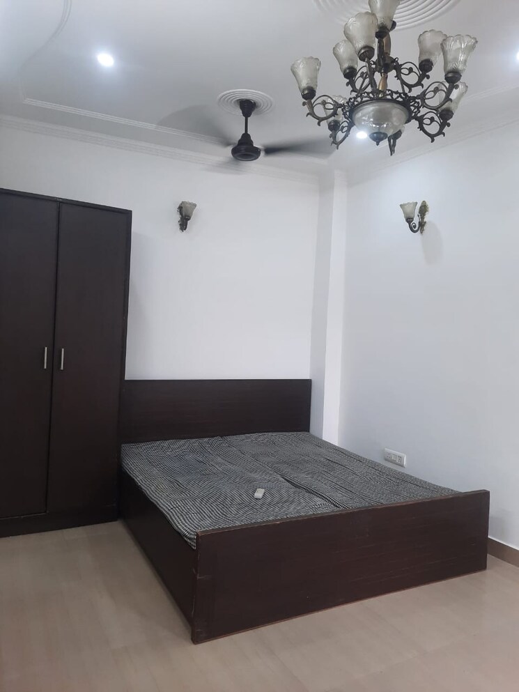 Bedroom, east-of-kailash-block-b-rwa 1 RK 550 Sq.Ft. Builder Floor In East Of Kailash Delhi 8980996