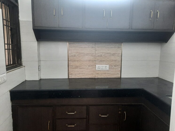Kitchen, east-of-kailash-block-b-rwa 1 RK 550 Sq.Ft. Builder Floor In East Of Kailash Delhi 8980996