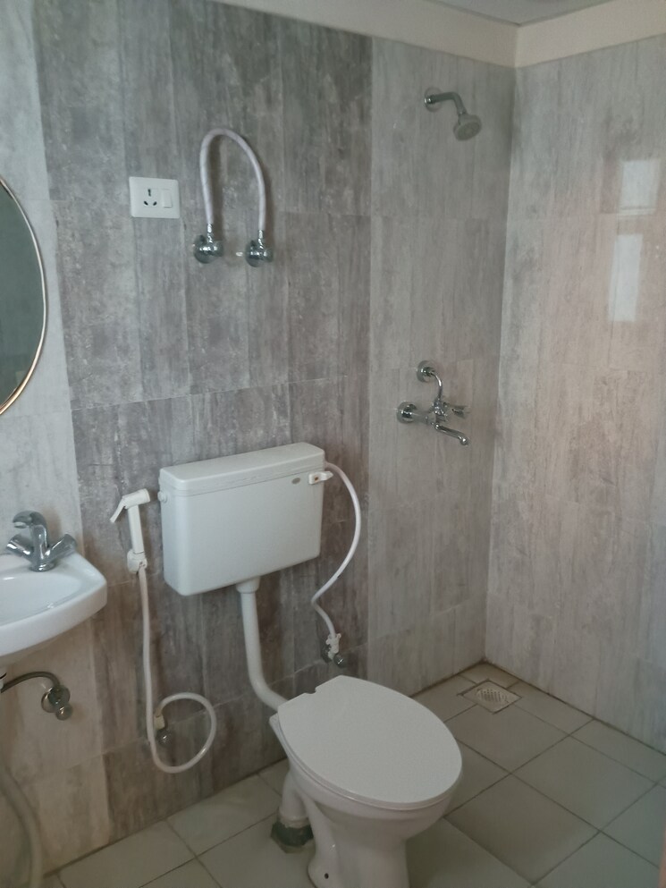 Bathroom, land-craft-metro-homes-phase-4 2.5 Bedroom 950 Sq.Ft. Apartment In Basantpur Saitli Ghaziabad 8981000