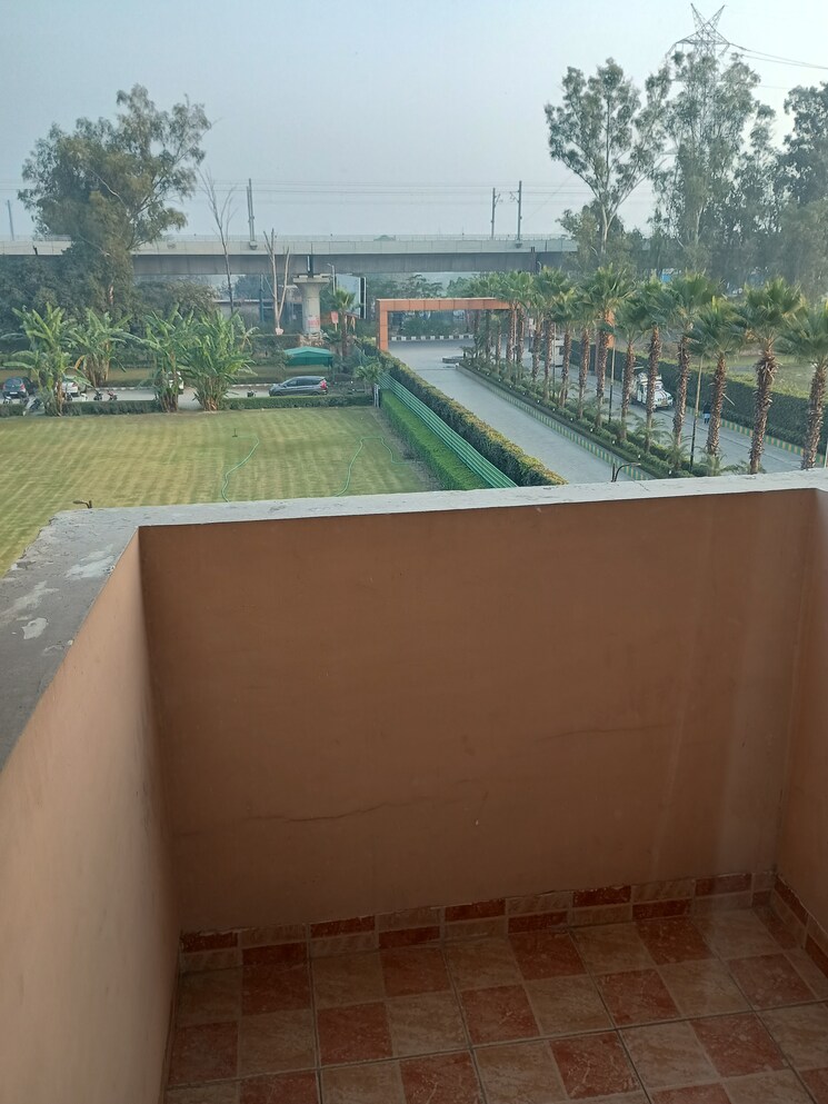 Balcony, land-craft-metro-homes-phase-4 2.5 Bedroom 950 Sq.Ft. Apartment In Basantpur Saitli Ghaziabad 8981000