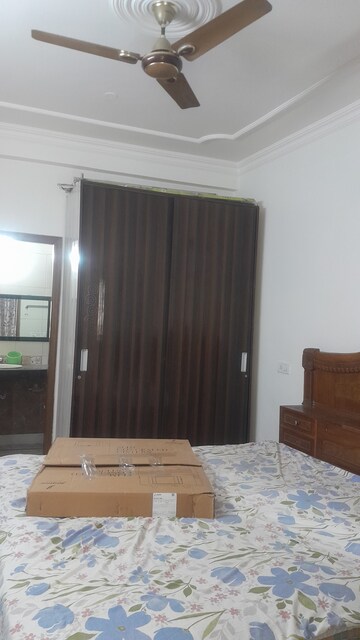 Furnished Amenities in 3 BHK Builder Floor at SS Mayfield Gardens, Sector 51 – for Rent