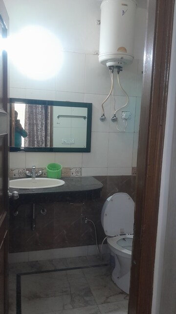 Furnished Amenities in 3 BHK Builder Floor at SS Mayfield Gardens, Sector 51 – for Rent