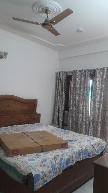 Staircase in 3 BHK Builder Floor at SS Mayfield Gardens, Sector 51 – for Rent