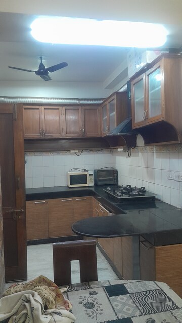 Bathroom in 3 BHK Builder Floor at SS Mayfield Gardens, Sector 51 – for Rent