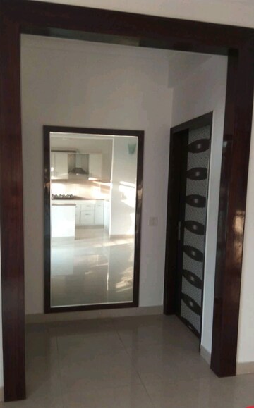 Room in 3.5 BHK Apartment at Abhinandan CGHS, Sector 51 – for Rent