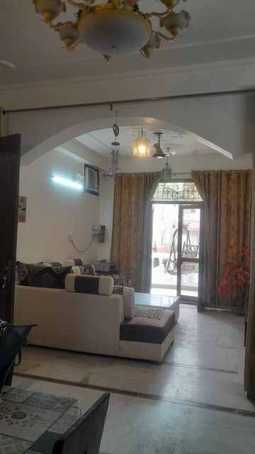 Kitchen in 3 BHK Builder Floor at SS Mayfield Gardens, Sector 51 – for Rent
