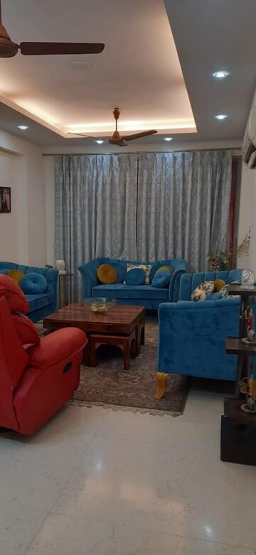 Living Room in 4 BHK Apartment at Emerald Green, Sector 52 – for Rent