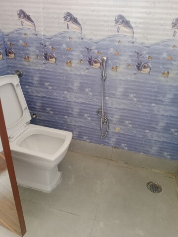 Attached Bathroom in 1 BHK Builder Floor at Huda – for Rent