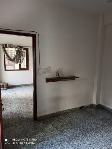 Room in 3 BHK Builder Floor at Ardee City, Sector 52 – for Rent