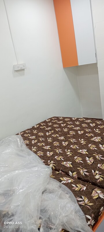 Bedroom in 1 RK Apartment at Elizabeth Apartments, Parel – for Rent