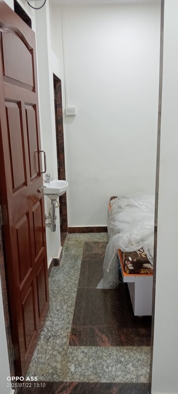 Balcony in 1 RK Apartment at Elizabeth Apartments, Parel – for Rent