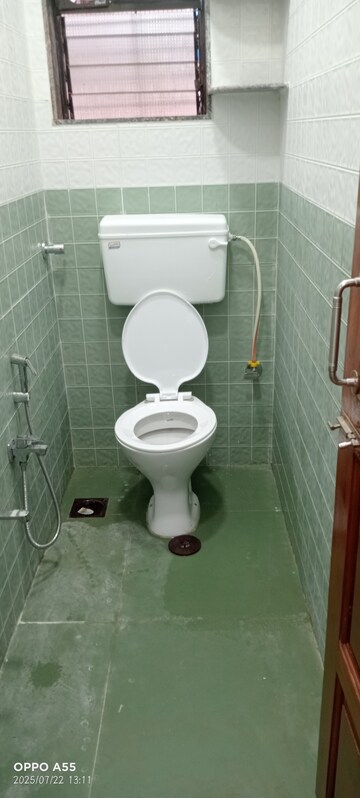 Bathroom in 1 RK Apartment at Elizabeth Apartments, Parel – for Rent