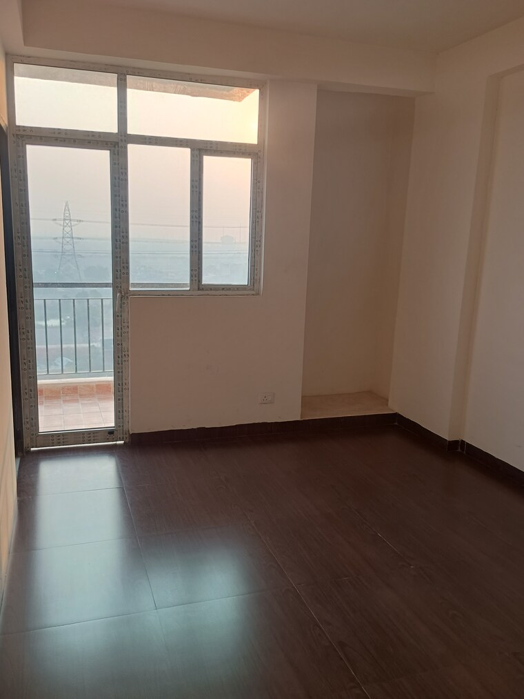 undefined, land-craft-metro-homes-phase-4 3 Bedroom 644 Sq.Ft. Apartment In Basantpur Saitli Ghaziabad 8981091