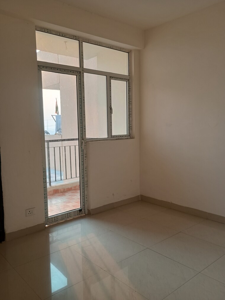 undefined, land-craft-metro-homes-phase-4 3 Bedroom 644 Sq.Ft. Apartment In Basantpur Saitli Ghaziabad 8981091