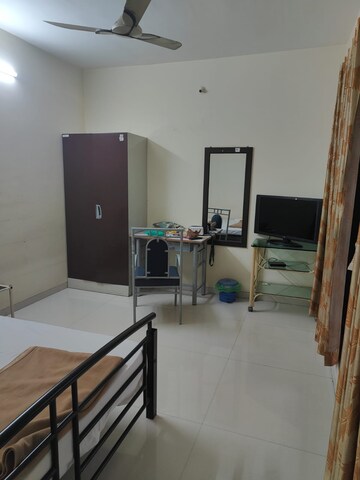 Furnished Amenities in 3 BHK Apartment at P S Queens Bliss, Seawoods – for Rent