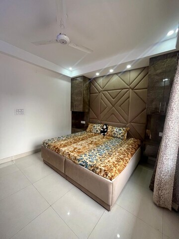 Bedroom in 6 BHK Independent House at Sector 17 – for Sale
