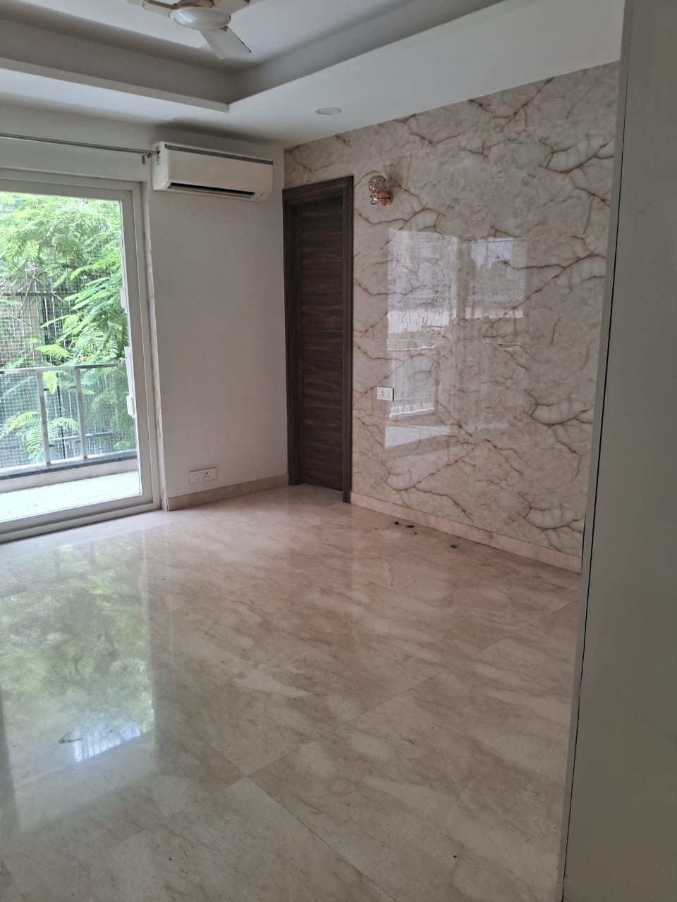 3 BHK Apartment For Rent in Unitech Uniworld Gardens 2